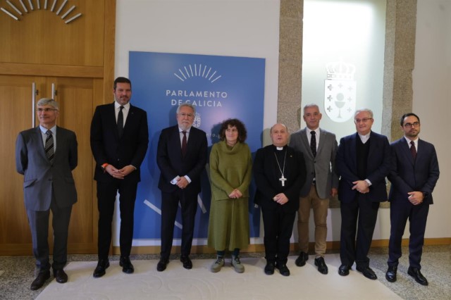  Parlamento, Consellería de Cultura, Concello de Santiago e Arcebispado sentan as bases para activar a Fundación do Panteón de Galegas e Galegos Ilustres   